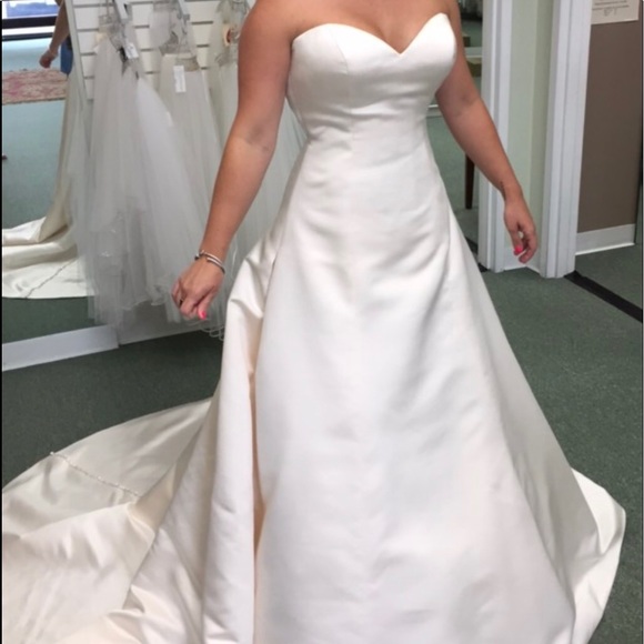 Justin Alexander wedding gown - Picture 2 of 5